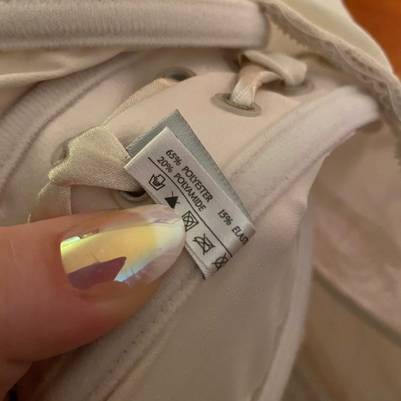 Luna - Picture 8 of 9